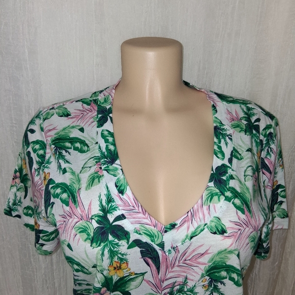 LOFT New Women Blouse Size M Floral Print Tee with Green and Pink Accents - Picture 7 of 15